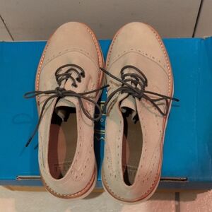 Beige Lace-Up Oxford Shoes